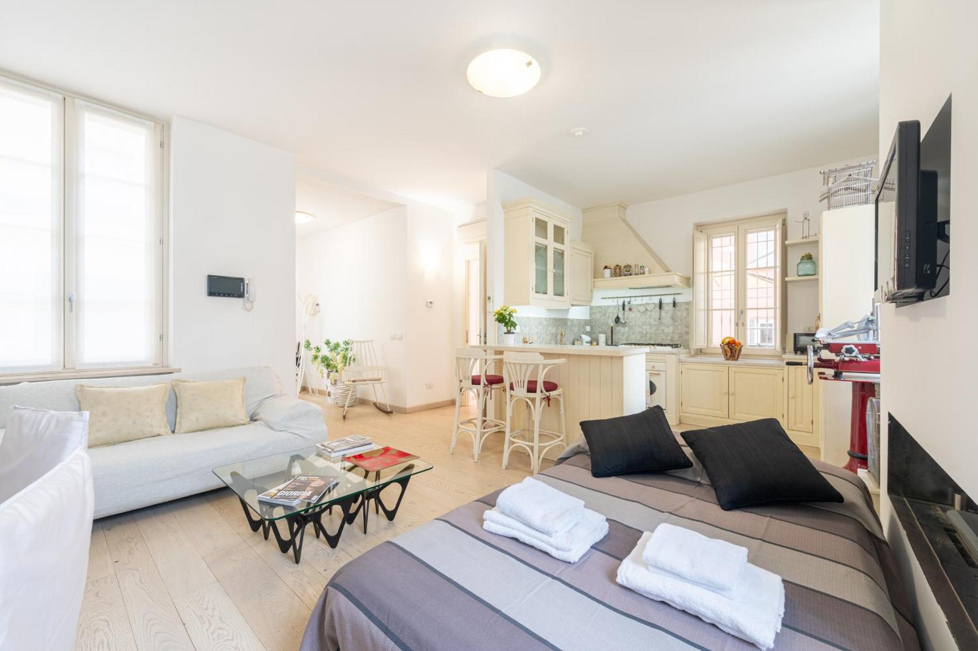 Teatro Regio Exclusive Apartment Парма Экстерьер фото