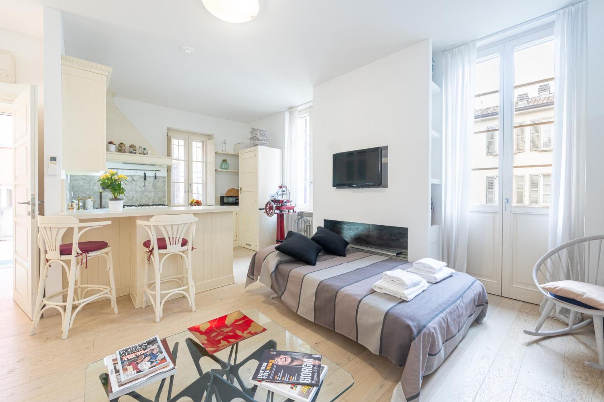Teatro Regio Exclusive Apartment Парма Экстерьер фото
